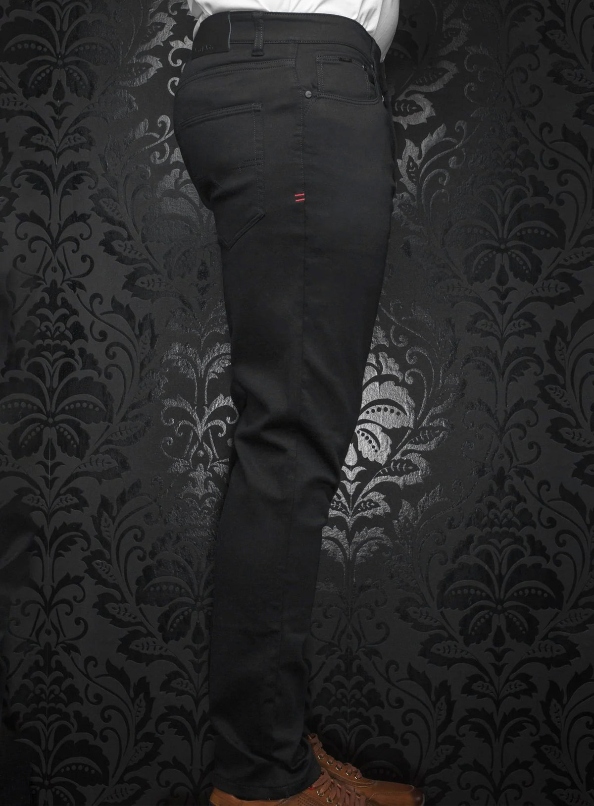 #NOIR#BLACK