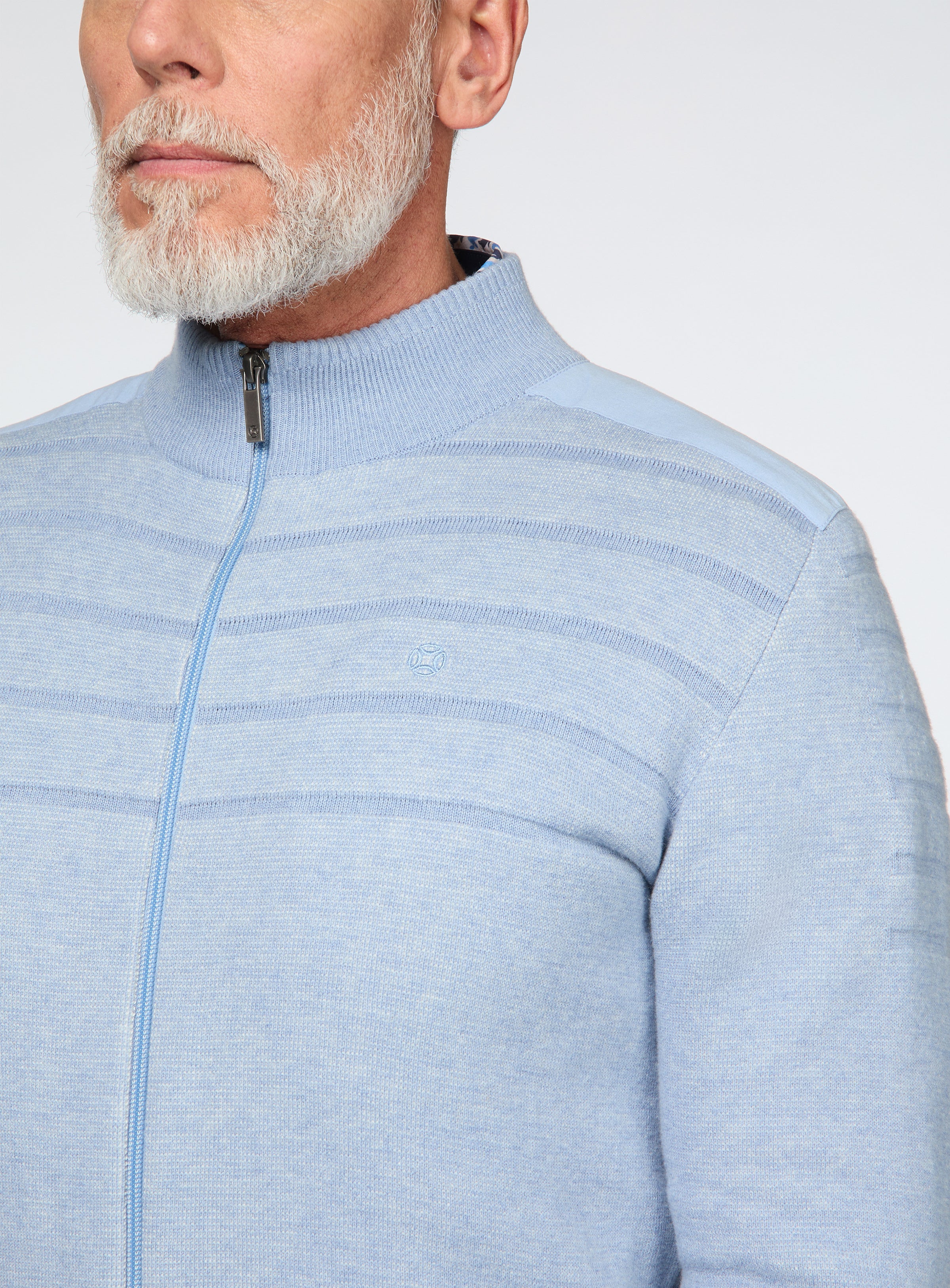 #BLEUPALE#LIGHTSKYBLUE