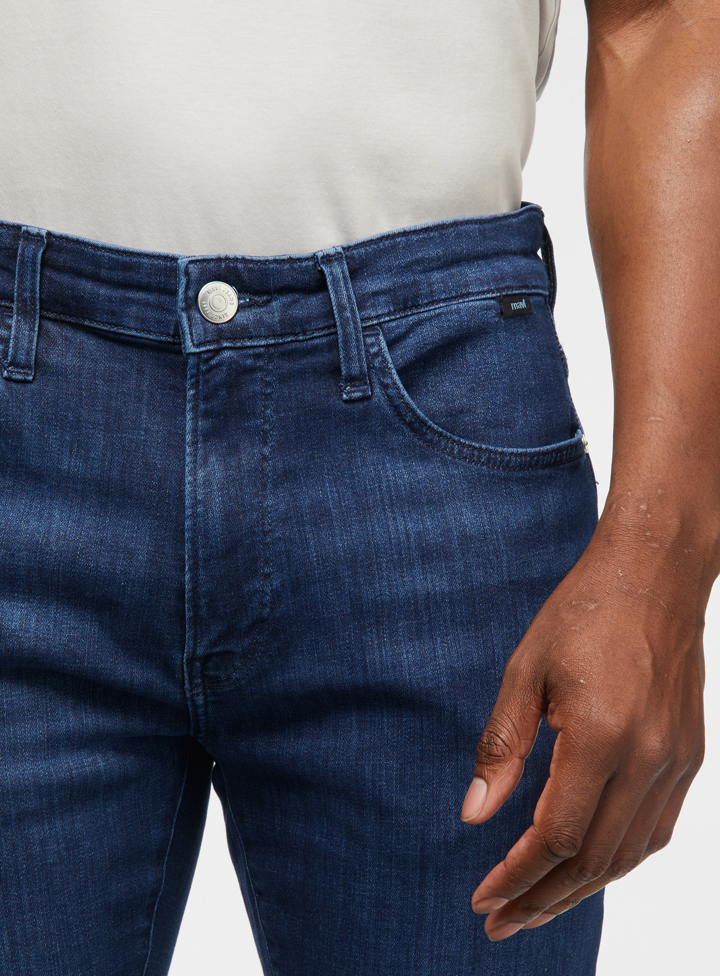 #BLEUMEDIUM#MEDIUMBLUE