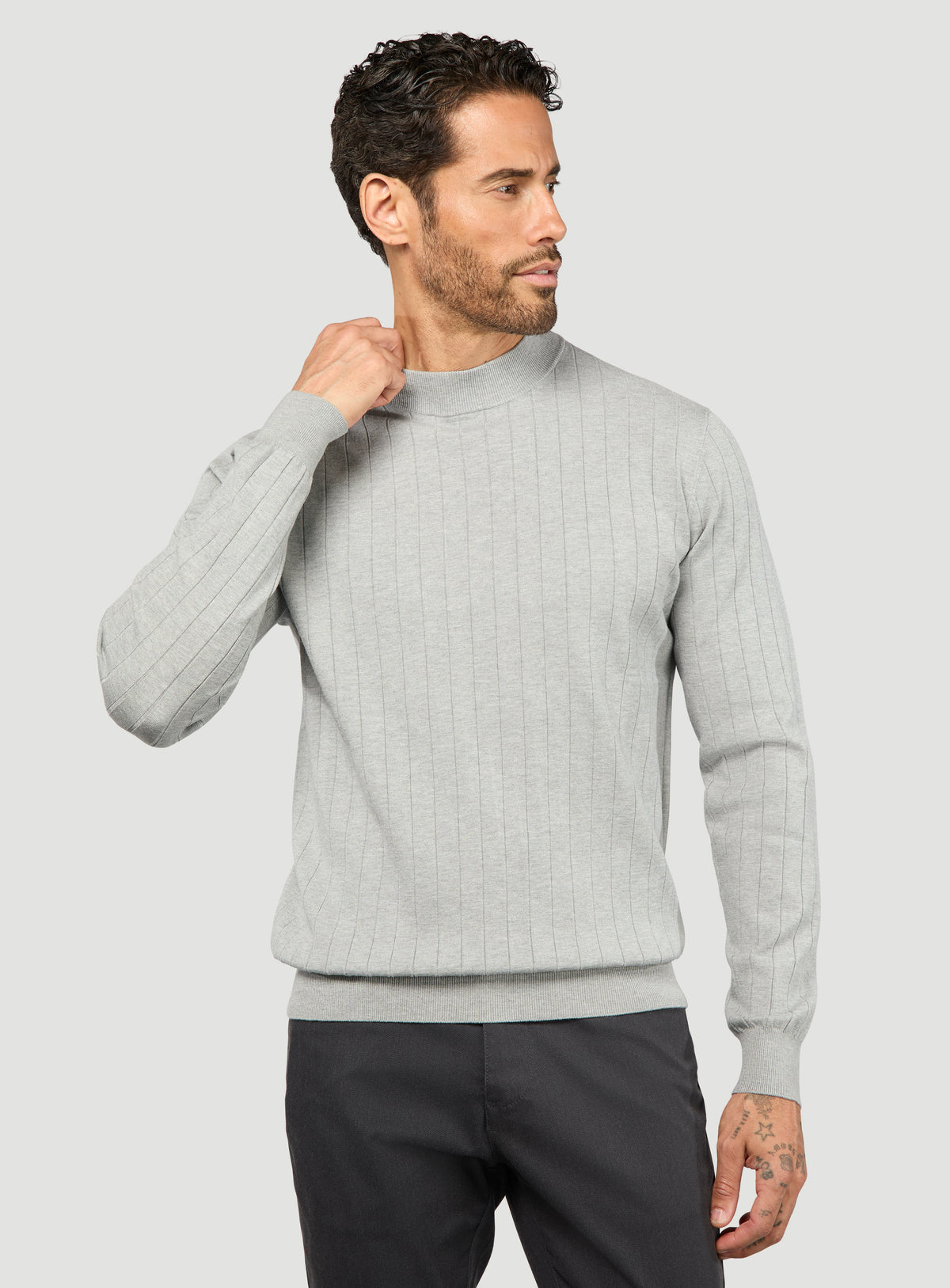 #GRISPALE#LIGHTGREY